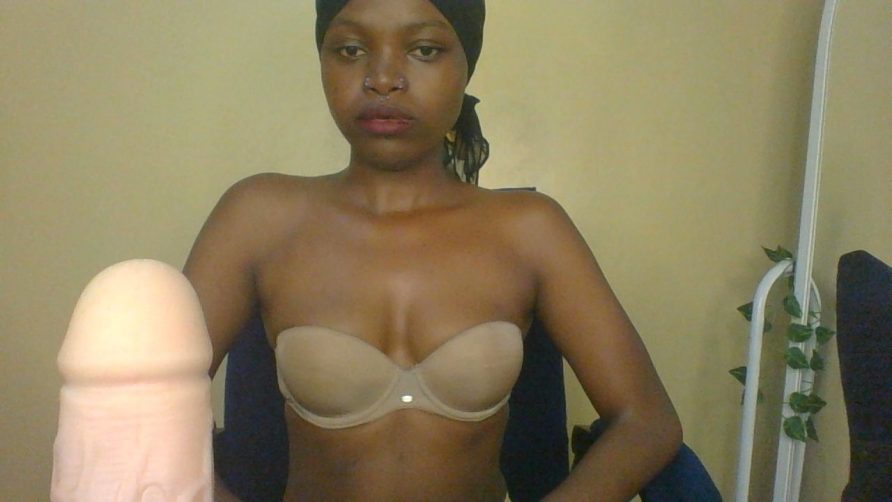 Chat Live with LunaNyx1 on Amateur.TV