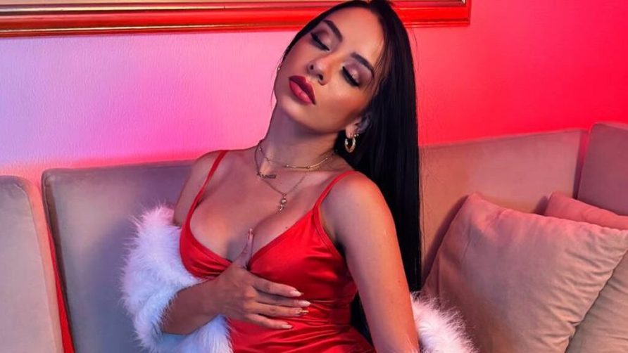 Chat Live with DeboraGale on LiveJasmin