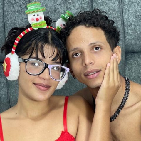 Chat Live with LuisaAndVictor on LiveJasmin