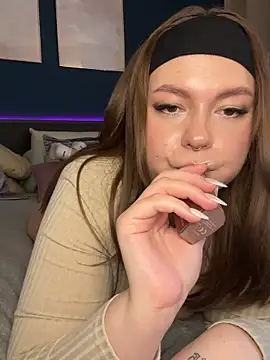 Chat Live with VictoriaLaFleur on StripChat