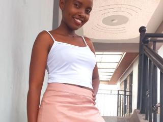 Chat Live with Africanah on XLoveCam