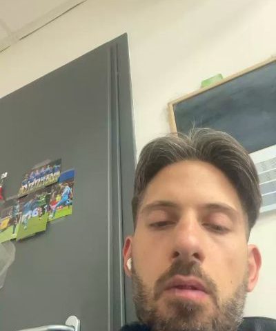 Chat Live with Belvedere7889 on Cam4