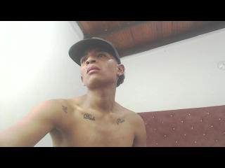 Chat Live with ChrisSexi on XLoveCam