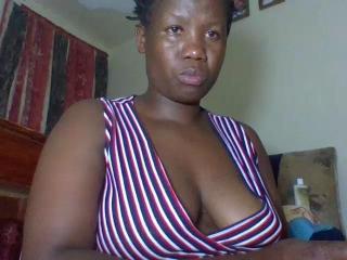 Chat Live with CreamPieQueen on XLoveCam