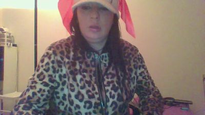 Chat Live with Mistery8892 on Cam4