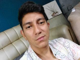 Chat Live with SanderNoah on XLoveCam