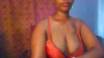 Chat Live with Sexie_curvie on Cam4