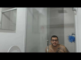 Chat Live with ThomasSunn on XLoveCam