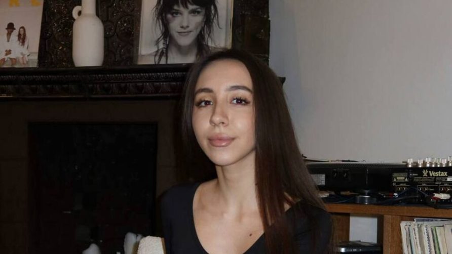 Chat Live with AdaHartley on LiveJasmin