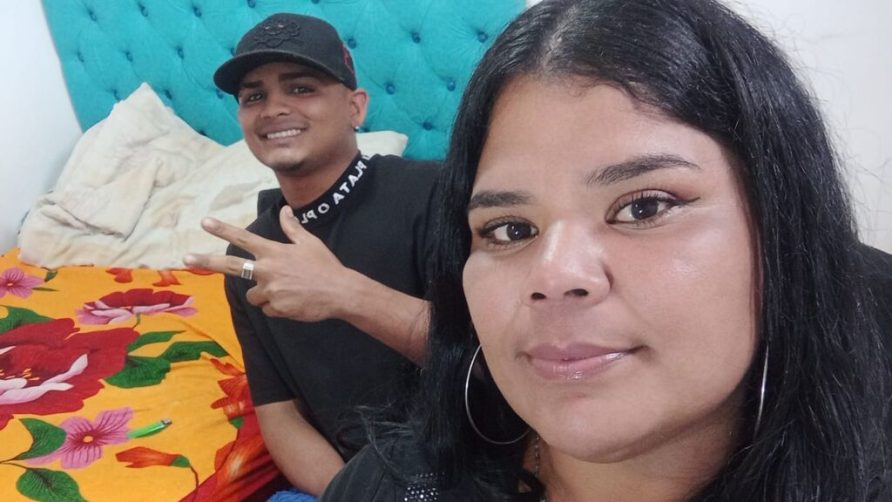 Chat Live with DaniMarina on LiveJasmin