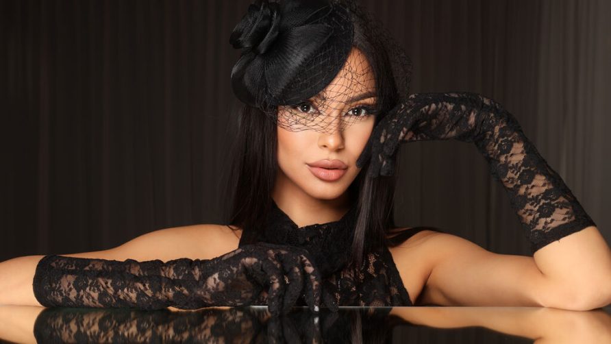 Chat Live with CarlaNichols on LiveJasmin