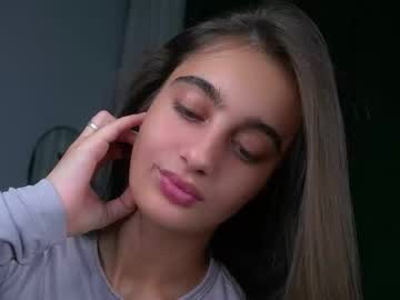 Chat Live with czamabech on Chaturbate