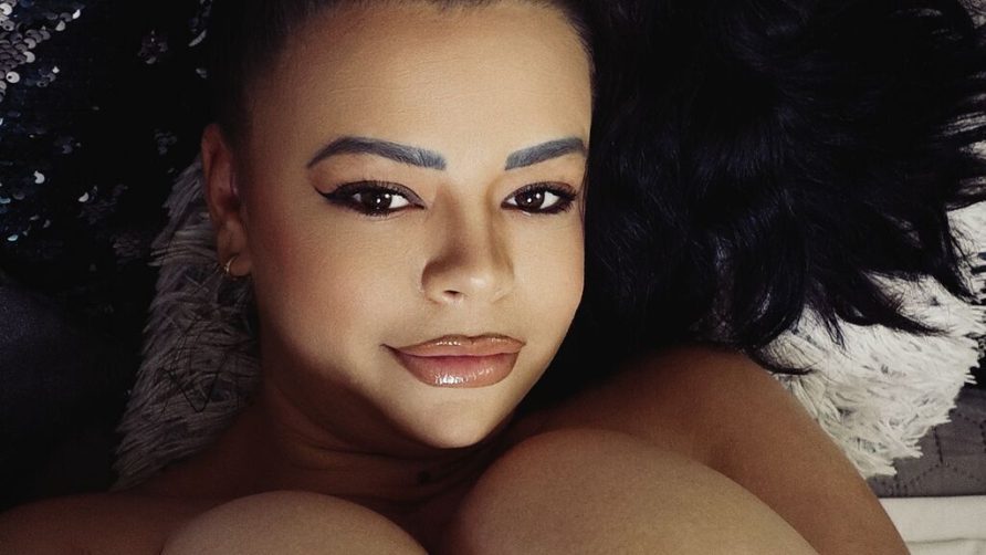 Chat Live with EvansElizabeth on LiveJasmin