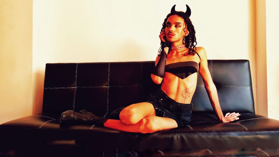 Chat Live with ElaFoxiy on LiveJasmin