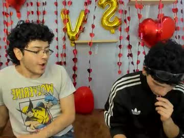 Chat Live with eliotkinky on Chaturbate