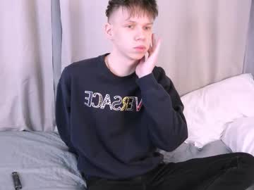 Chat Live with elliot_mars_ on Chaturbate