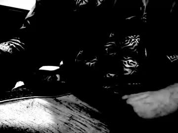 Chat Live with hanginbrooklyn on Chaturbate