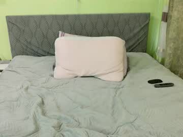 Chat Live with kira_kittyxxx on Chaturbate