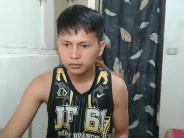 Chat Live with pinay_and_pinoy on Chaturbate