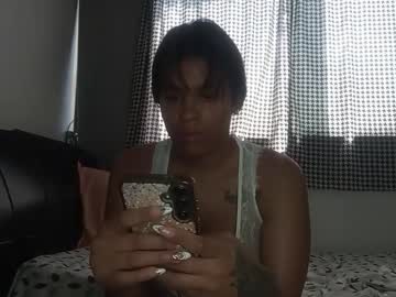 Chat Live with vickyhm22 on Chaturbate