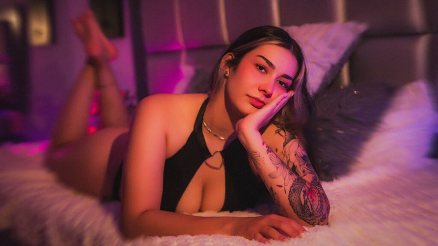 Chat Live with BonnieRider on LiveJasmin