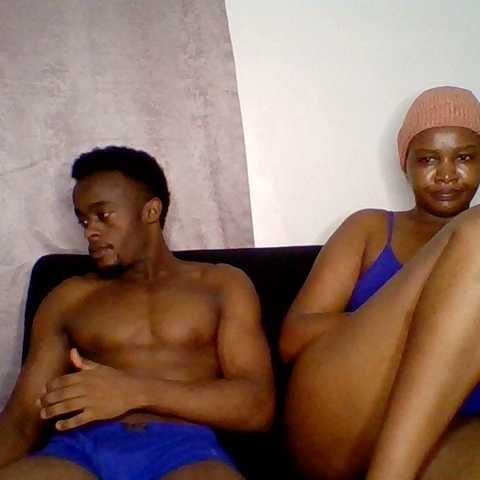 Chat Live with TwosomeTreasure on BongaCams