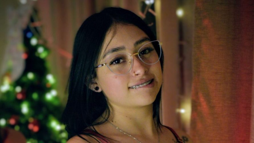 Chat Live with ValloletHause on LiveJasmin