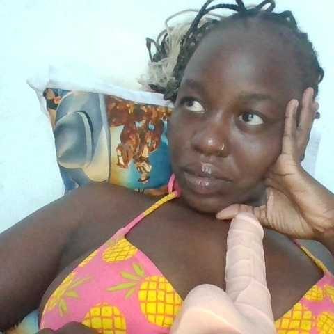 Chat Live with Palomaa on BongaCams