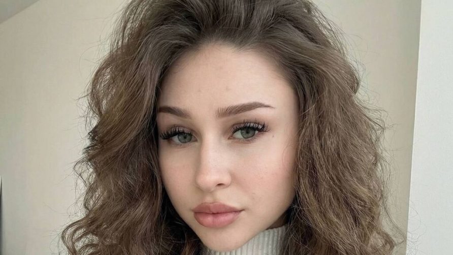 Chat Live with JunitaDroze on LiveJasmin