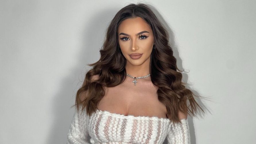 Chat Live with LisaLogan on LiveJasmin