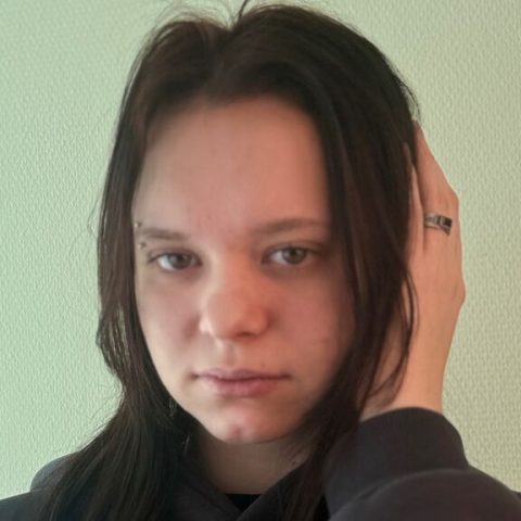 Chat Live with ElmiraSegala on LiveJasmin