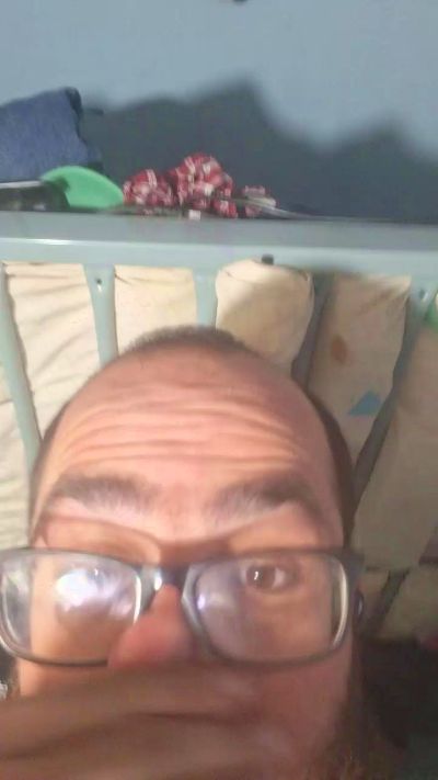 Chat Live with Joshissingle31 on Cam4