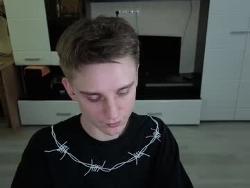 Chat Live with angryzan on Chaturbate