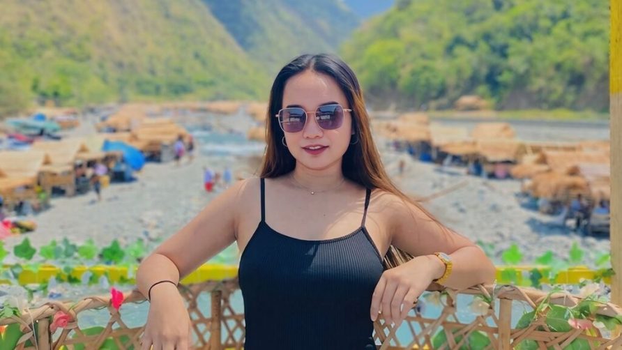 Chat Live with ElliseWise on LiveJasmin