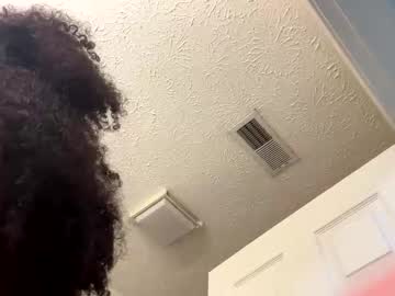 Chat Live with carameldelight418 on Chaturbate