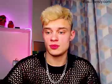 Chat Live with dreamyadam on Chaturbate