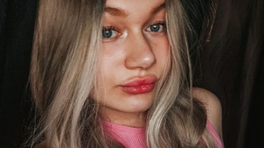 Chat Live with CirillaAkerman on LiveJasmin