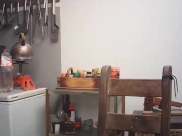 Chat Live with hornyhippies0080 on Chaturbate