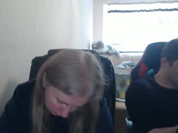 Chat Live with jenisandpeter on Chaturbate