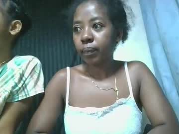 Chat Live with mmerela on Chaturbate
