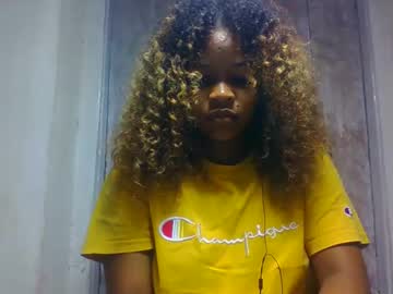 Chat Live with natachazz on Chaturbate