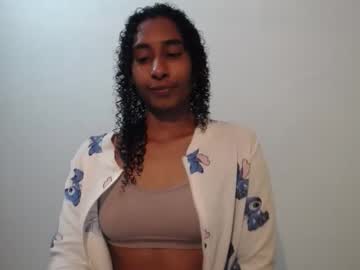 Chat Live with yumchocolate777 on Chaturbate