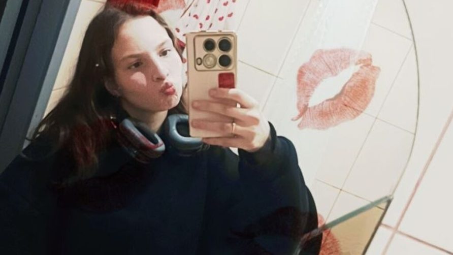 Chat Live with MarkizaKorsmeyer on LiveJasmin