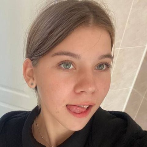 Chat Live with NadineGene on LiveJasmin