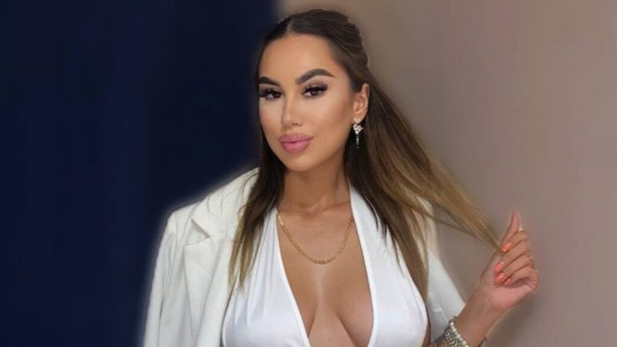 Chat Live with JulyMilky on LiveJasmin