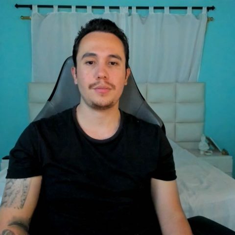 Chat Live with foxxxman on Amateur.TV