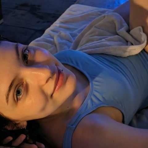 Chat Live with GennieMowery on LiveJasmin