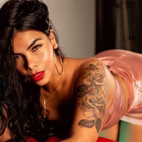 Chat Live with GinaTason on LiveJasmin