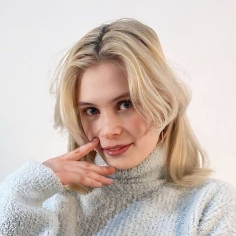 Chat Live with DionTarzia on LiveJasmin