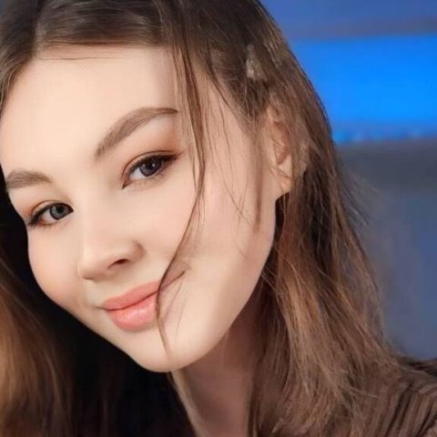 Chat Live with LuanneGfroerer on LiveJasmin